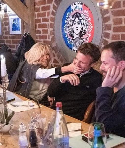 Un tourbillon d’événements et une pièce de théâtre en devenir